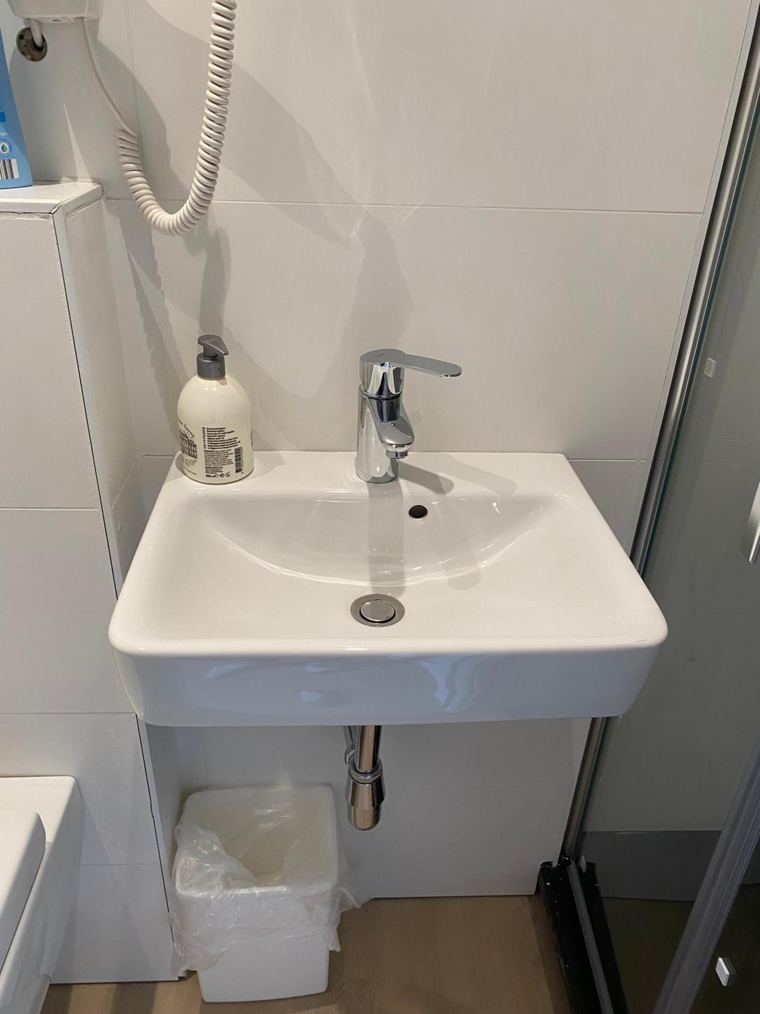 Petite Koenigsallee Self Check-in Düsseldorf